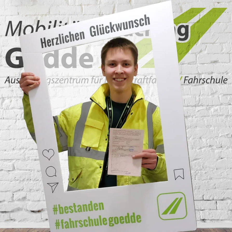 Herzlichen Glückwunsch! Klasse T Simon #bestanden #fahrschulegoedde