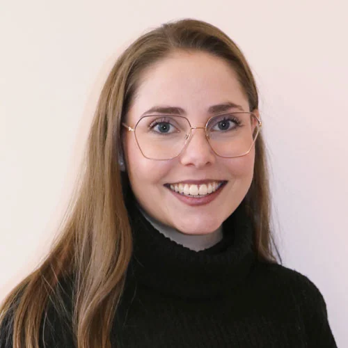 Julia - AZAV Organisation